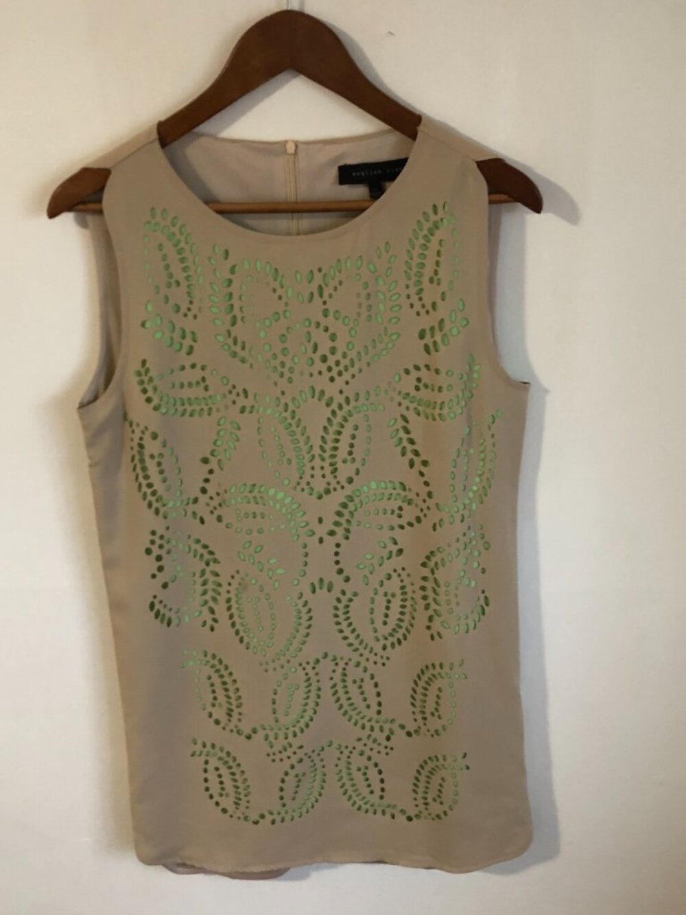 English Rose Beige Cutout Overlay Sleeveless Shift Mini Dress Lime Green lining